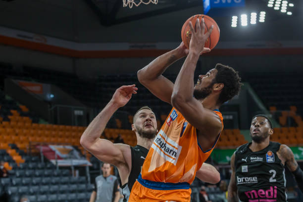 哈登作为联 哈登作为联